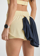 Shorts Feminino Refletivo Laser - Amarelo
